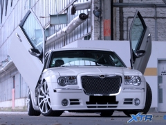 chrysler_300c_05